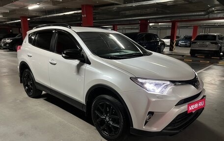 Toyota RAV4, 2019 год, 3 100 000 рублей, 4 фотография