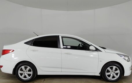 Hyundai Solaris II рестайлинг, 2015 год, 820 000 рублей, 4 фотография