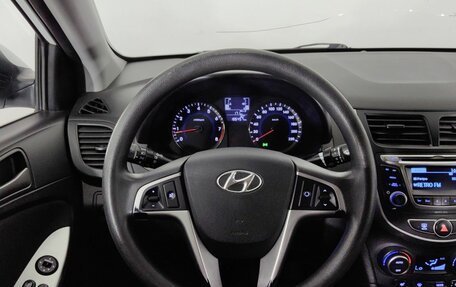Hyundai Solaris II рестайлинг, 2015 год, 820 000 рублей, 11 фотография
