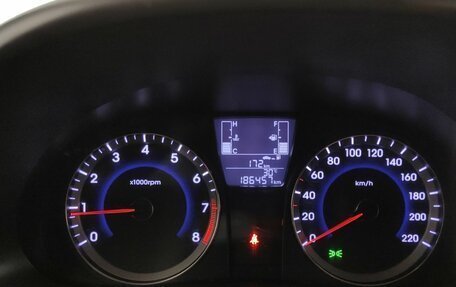 Hyundai Solaris II рестайлинг, 2015 год, 820 000 рублей, 15 фотография