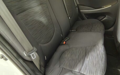Hyundai Solaris II рестайлинг, 2015 год, 820 000 рублей, 23 фотография
