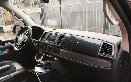 Volkswagen Multivan T6 рестайлинг, 2018 год, 5 050 000 рублей, 9 фотография
