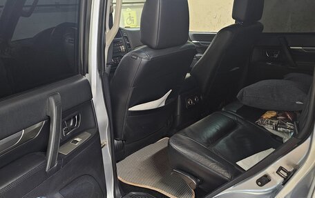 Mitsubishi Pajero IV, 2011 год, 1 700 000 рублей, 15 фотография