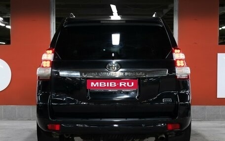 Toyota Land Cruiser Prado 150 рестайлинг 2, 2016 год, 3 298 000 рублей, 5 фотография