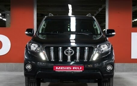 Toyota Land Cruiser Prado 150 рестайлинг 2, 2016 год, 3 298 000 рублей, 2 фотография