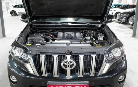 Toyota Land Cruiser Prado 150 рестайлинг 2, 2016 год, 3 298 000 рублей, 9 фотография