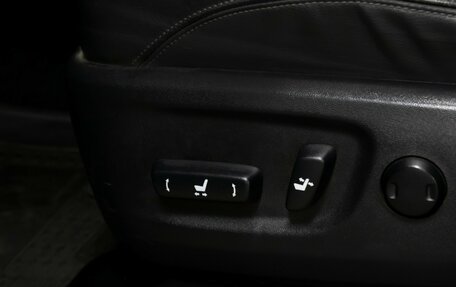 Toyota Land Cruiser Prado 150 рестайлинг 2, 2016 год, 3 298 000 рублей, 19 фотография
