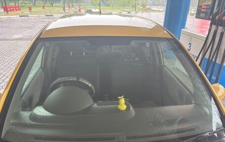 Honda Fit III, 2005 год, 350 000 рублей, 20 фотография