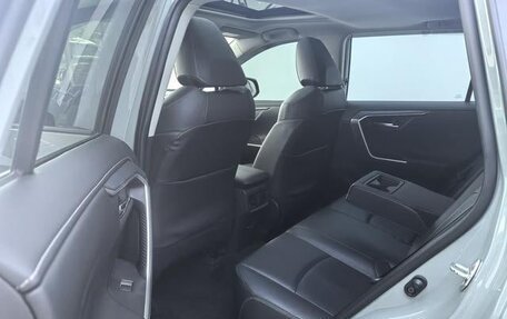 Toyota RAV4, 2020 год, 2 850 000 рублей, 7 фотография