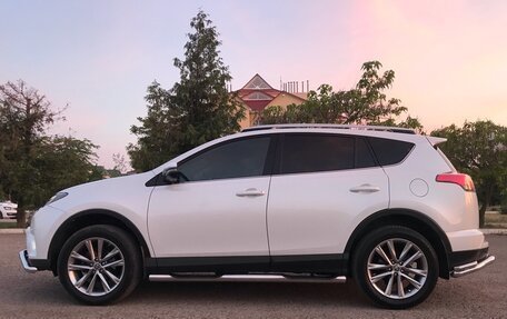 Toyota RAV4, 2018 год, 3 800 000 рублей, 18 фотография