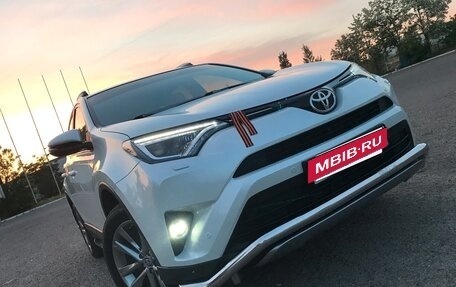 Toyota RAV4, 2018 год, 3 800 000 рублей, 17 фотография