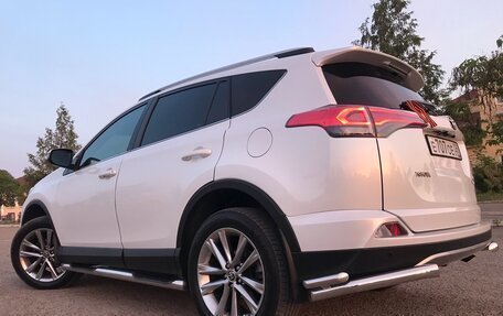 Toyota RAV4, 2018 год, 3 800 000 рублей, 19 фотография