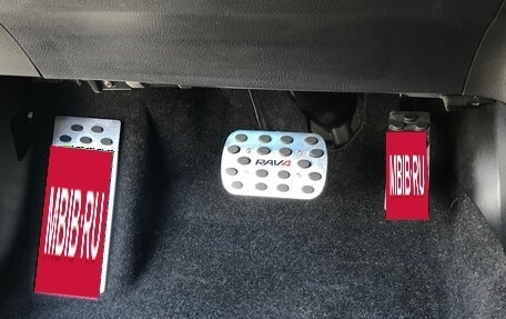 Toyota RAV4, 2018 год, 3 800 000 рублей, 26 фотография