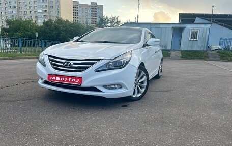Hyundai Sonata VI, 2011 год, 899 000 рублей, 4 фотография