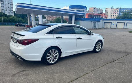 Hyundai Sonata VI, 2011 год, 899 000 рублей, 7 фотография