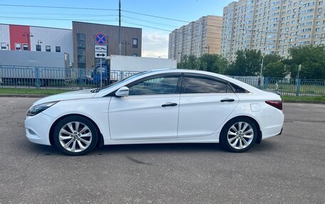 Hyundai Sonata VI, 2011 год, 899 000 рублей, 11 фотография