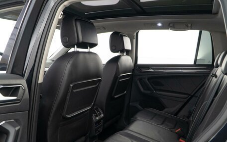 Volkswagen Tiguan II, 2018 год, 2 724 850 рублей, 11 фотография