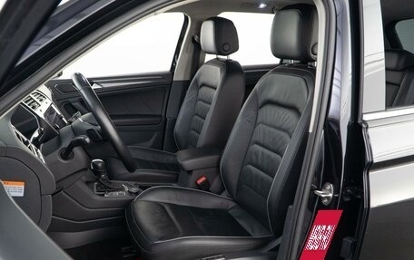 Volkswagen Tiguan II, 2018 год, 2 724 850 рублей, 10 фотография