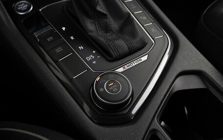 Volkswagen Tiguan II, 2018 год, 2 724 850 рублей, 16 фотография