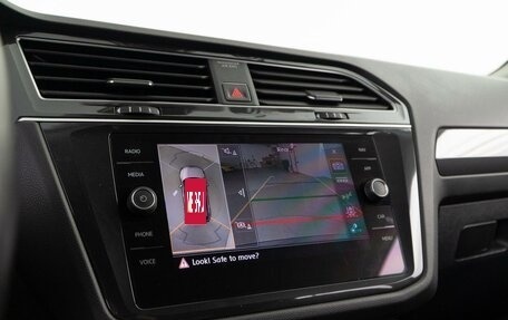 Volkswagen Tiguan II, 2018 год, 2 724 850 рублей, 15 фотография