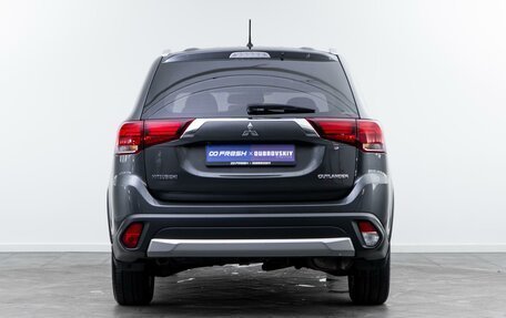 Mitsubishi Outlander III рестайлинг 3, 2016 год, 1 785 500 рублей, 4 фотография