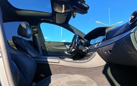 Mercedes-Benz E-Класс, 2021 год, 5 900 000 рублей, 10 фотография