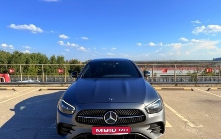 Mercedes-Benz E-Класс, 2021 год, 5 900 000 рублей, 3 фотография
