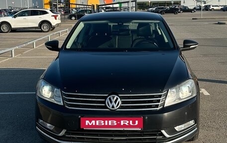 Volkswagen Passat B7, 2013 год, 1 039 000 рублей, 3 фотография