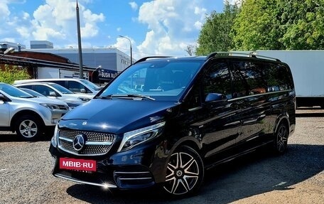 Mercedes-Benz V-Класс, 2019 год, 6 699 000 рублей, 3 фотография