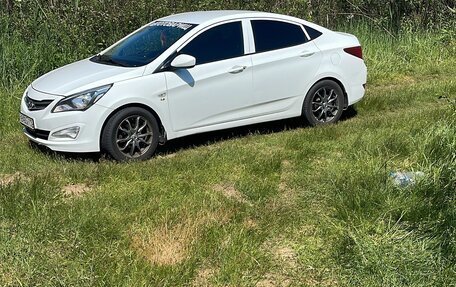 Hyundai Solaris II рестайлинг, 2015 год, 750 000 рублей, 12 фотография
