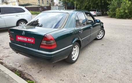 Mercedes-Benz C-Класс, 1993 год, 330 000 рублей, 3 фотография