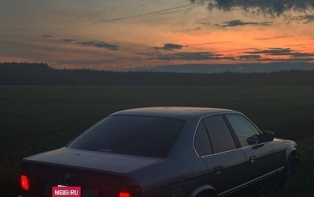 BMW 5 серия, 1991 год, 250 000 рублей, 9 фотография