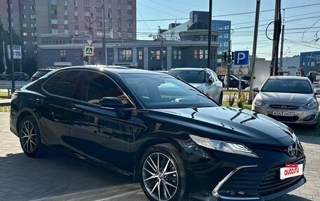 Toyota Camry, 2022 год, 3 950 000 рублей, 5 фотография