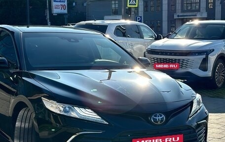 Toyota Camry, 2022 год, 3 950 000 рублей, 7 фотография