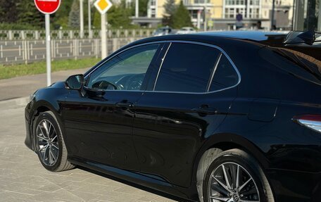 Toyota Camry, 2022 год, 3 950 000 рублей, 9 фотография