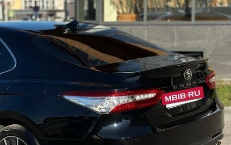 Toyota Camry, 2022 год, 3 950 000 рублей, 10 фотография