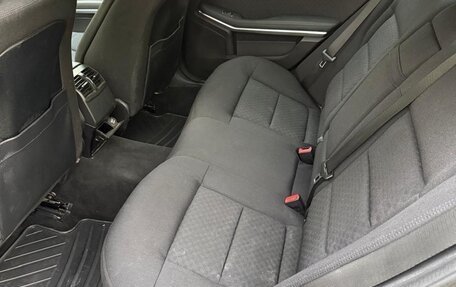 Mercedes-Benz E-Класс, 2010 год, 850 000 рублей, 7 фотография