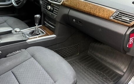 Mercedes-Benz E-Класс, 2010 год, 850 000 рублей, 4 фотография