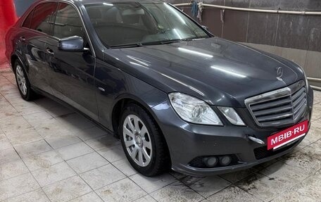 Mercedes-Benz E-Класс, 2010 год, 850 000 рублей, 10 фотография