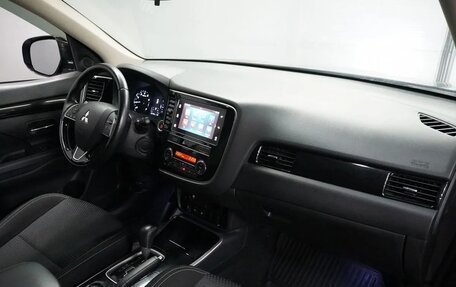 Mitsubishi Outlander III рестайлинг 3, 2019 год, 2 310 000 рублей, 11 фотография