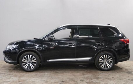 Mitsubishi Outlander III рестайлинг 3, 2019 год, 2 310 000 рублей, 8 фотография