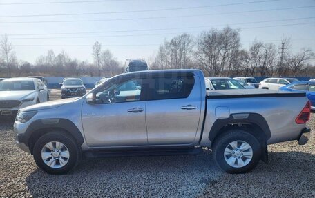 Toyota Hilux VIII, 2017 год, 3 000 000 рублей, 2 фотография