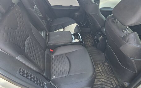 Toyota Prius IV XW50, 2017 год, 1 750 000 рублей, 16 фотография
