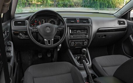 Volkswagen Jetta VI, 2012 год, 960 000 рублей, 6 фотография