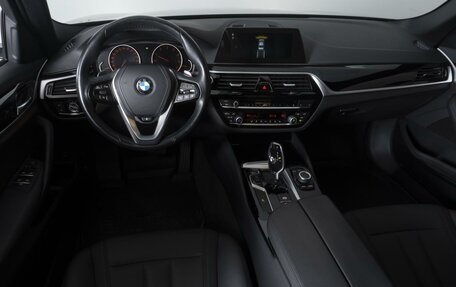 BMW 5 серия, 2019 год, 3 740 000 рублей, 6 фотография