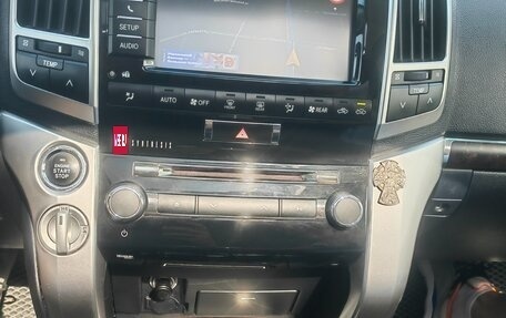 Toyota Land Cruiser 200, 2013 год, 5 200 000 рублей, 18 фотография