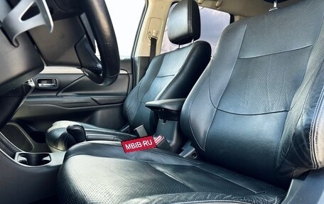 Mitsubishi Outlander III рестайлинг 3, 2013 год, 1 320 000 рублей, 19 фотография