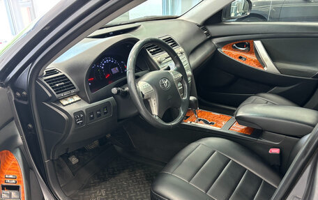 Toyota Camry, 2010 год, 1 200 000 рублей, 7 фотография