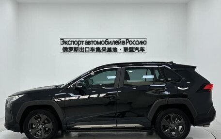 Toyota RAV4, 2022 год, 2 751 265 рублей, 3 фотография