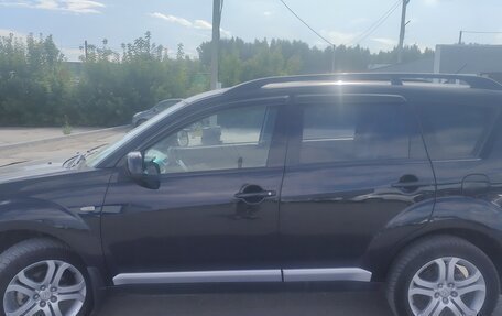 Mitsubishi Outlander III рестайлинг 3, 2008 год, 1 350 000 рублей, 10 фотография